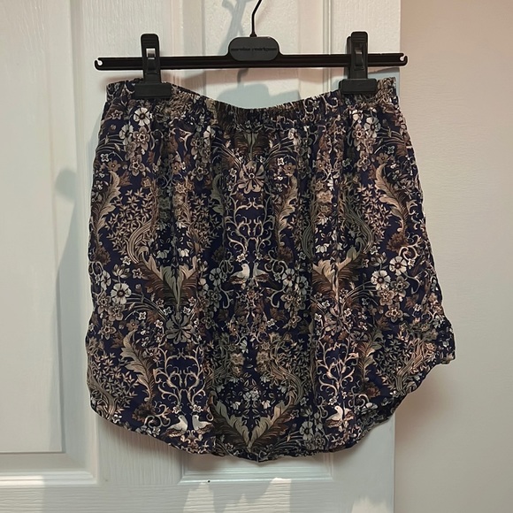 Club Monaco Silk Skirt - Picture 1 of 11